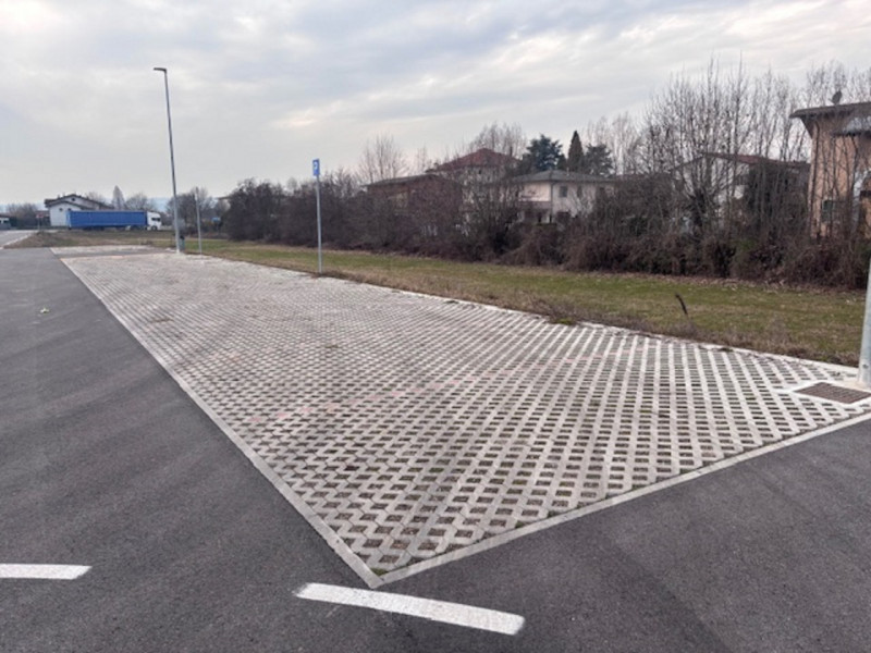 TERRENO EDIFICABILE PER PALAZZINA IN NUOVA LOTTIZZAZIONE A RETTORGOLE

In una nuova ed elegante l...