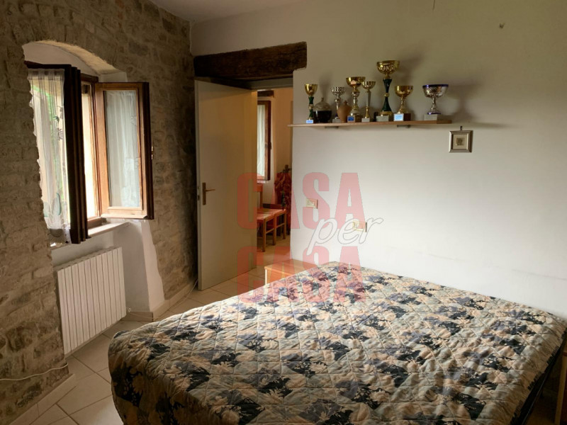 A Force, posizionato a pochi passi dalla splendida Torre Civica finemente restaurata ed insediato...