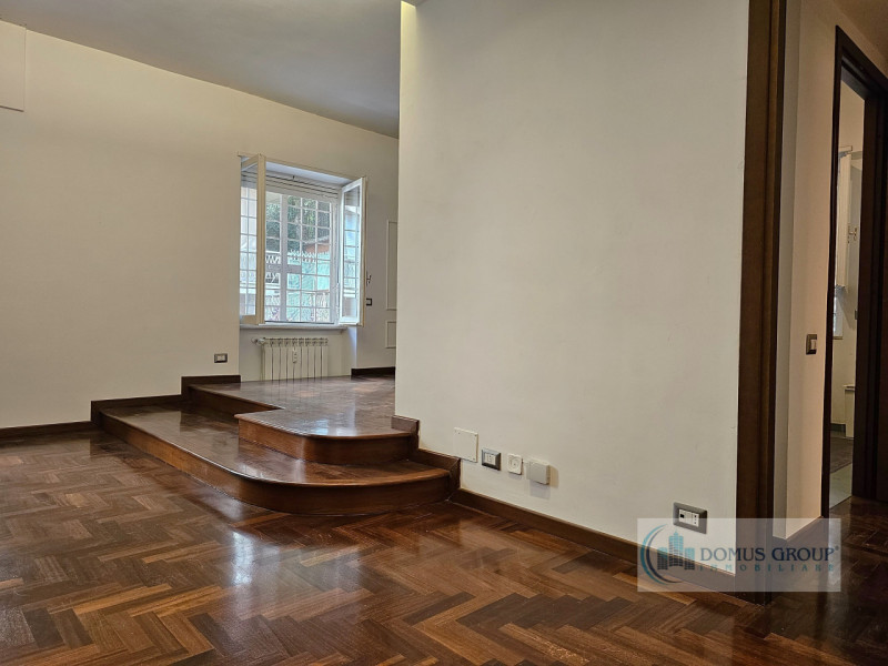 Roma Affitto Appartamento quadrilocale