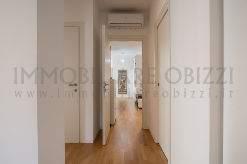 ALBIGNASEGO vendesi spazioso appartamento ristrutturato nella tranquilla zona residenziale dei Fe...