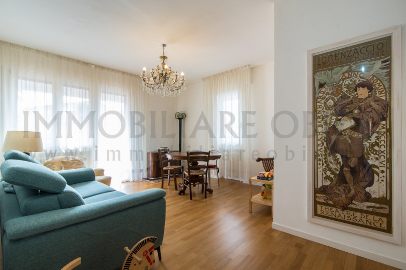 ALBIGNASEGO vendesi spazioso appartamento ristrutturato nella tranquilla zona residenziale dei Fe...