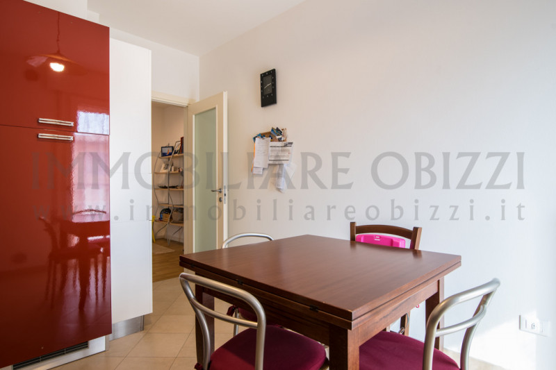 ALBIGNASEGO vendesi spazioso appartamento ristrutturato nella tranquilla zona residenziale dei Fe...