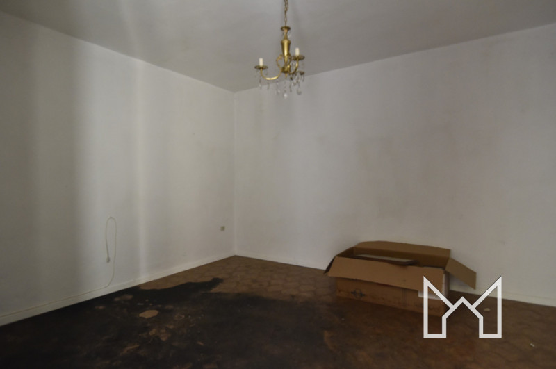 CARTIGLIANO- In zona centralissima al paese vicina ai principali servizi, proponiamo abitazione i...