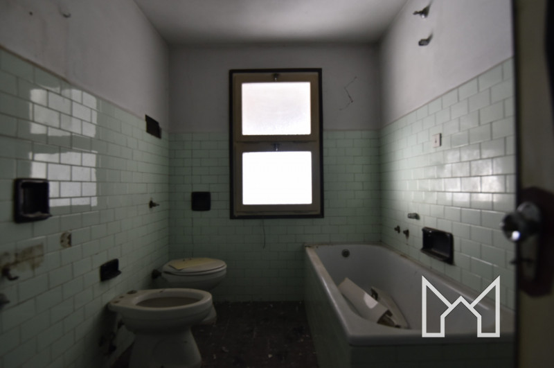 CARTIGLIANO- In zona centralissima al paese vicina ai principali servizi, proponiamo abitazione i...