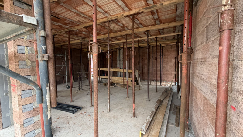 In Comune di Vigonza zona Peraga vicino al castello dei Peraga, nuova realizzazione fronte piazza...