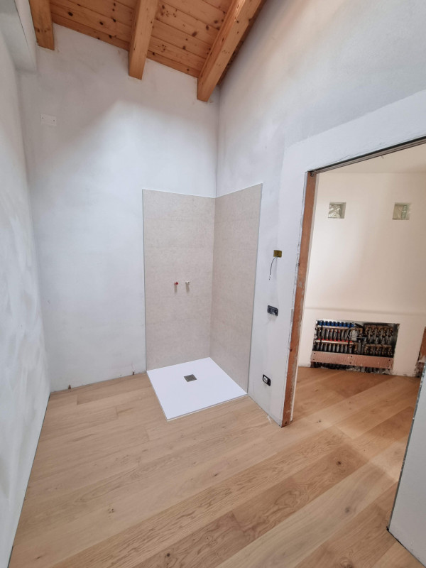 Grancona di Val Liona, sita in una posizione panoramica strepitosa e baciata dal sole grazie ad u...