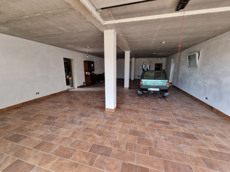 Grancona di Val Liona, sita in una posizione panoramica strepitosa e baciata dal sole grazie ad u...