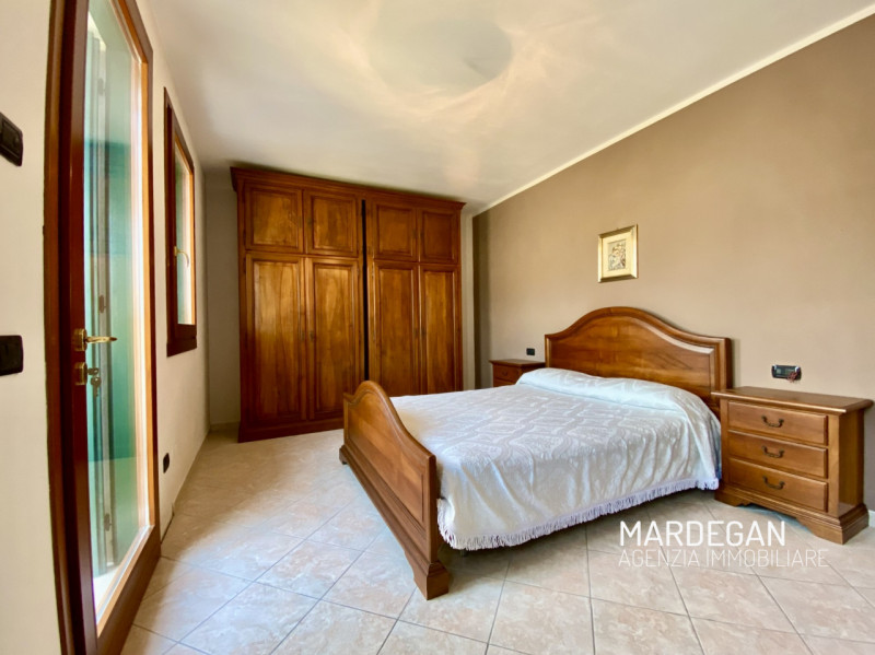 Quando vieni a scoprirlo? 
Situata a Campagnalta, proponiamo in vendita questa bifamiliare affian...