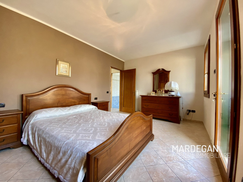 Quando vieni a scoprirlo? 
Situata a Campagnalta, proponiamo in vendita questa bifamiliare affian...