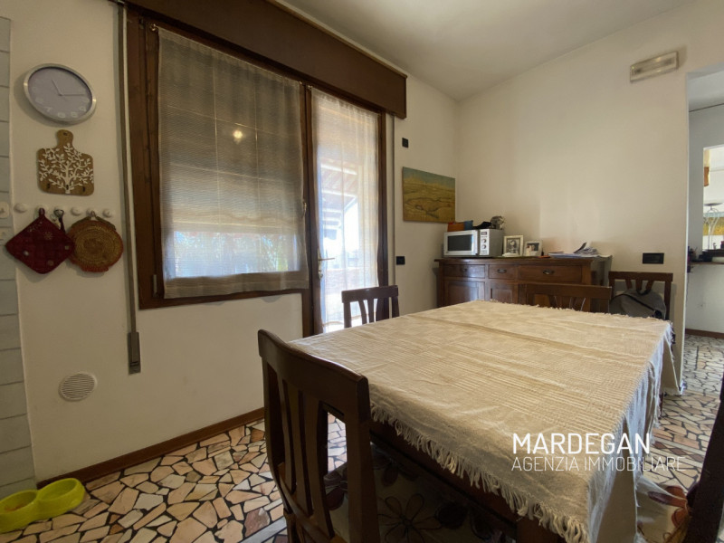 In una bella zona di San Martino di Lupari Ti proponiamo un'abitazione indipendente suddivisa in ...