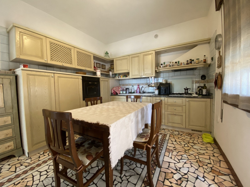 In una bella zona di San Martino di Lupari Ti proponiamo un'abitazione indipendente suddivisa in ...