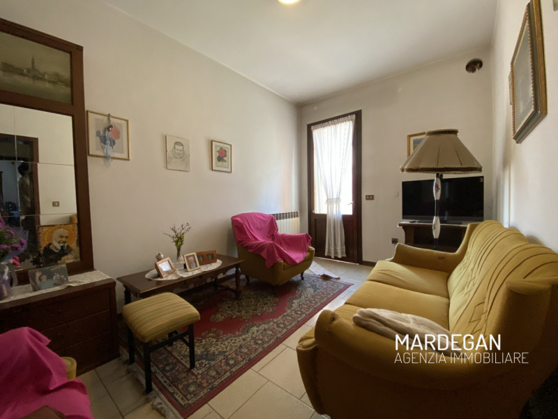 In una bella zona di San Martino di Lupari Ti proponiamo un'abitazione indipendente suddivisa in ...