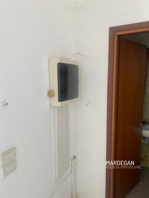 Quando vieni a scoprirlo? 
In bel contesto ubicato su strada con intenso passaggio di auto a dopp...