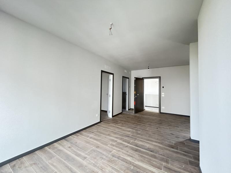 TRICAMERE PRIMO E ULTIMO PIANO CON TERRAZZONE DI BEN 19 MQ!
Quando vieni a scoprirlo? Telefona ad...