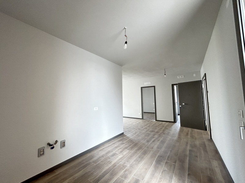 TRICAMERE PRIMO E ULTIMO PIANO CON TERRAZZONE DI BEN 19 MQ!
Quando vieni a scoprirlo? Telefona ad...