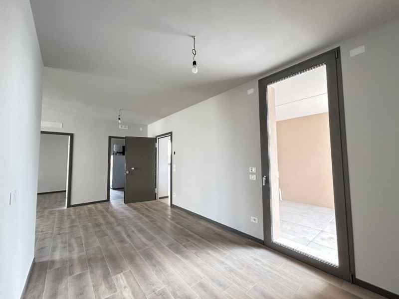 TRICAMERE PRIMO E ULTIMO PIANO CON TERRAZZONE DI BEN 19 MQ!
Quando vieni a scoprirlo? Telefona ad...