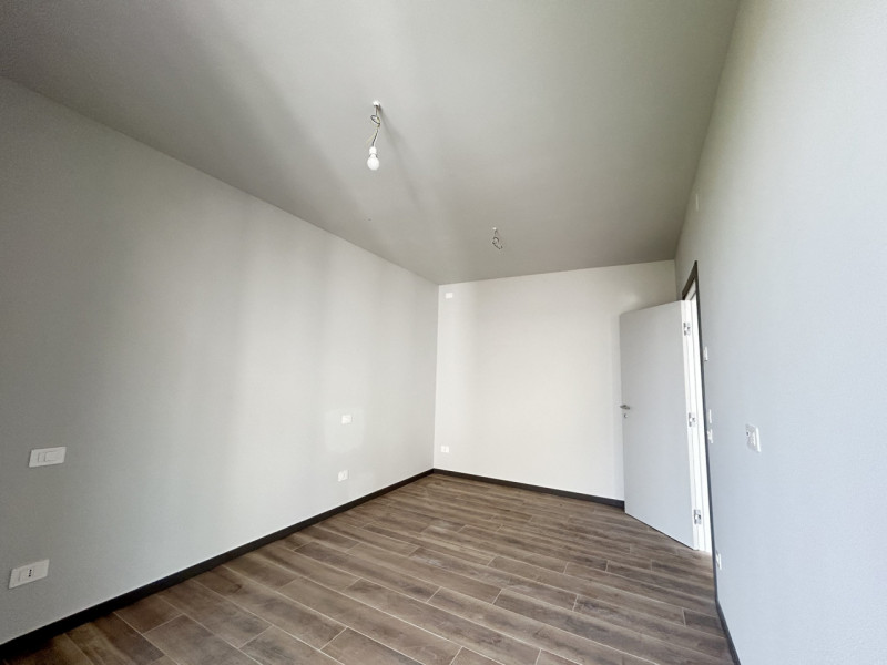 TRICAMERE PRIMO E ULTIMO PIANO CON TERRAZZONE DI BEN 19 MQ!
Quando vieni a scoprirlo? Telefona ad...