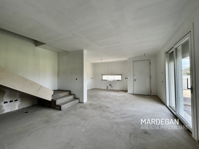 Quando vieni a scoprirla? 
Questa abitazione di NUOVA REALIZZAZIONE consegnata FINITA é situata i...