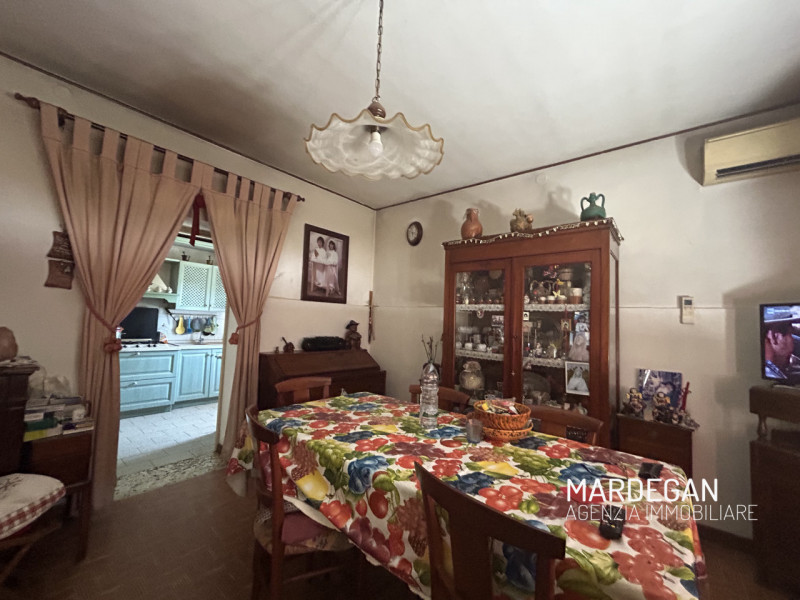 Quando vieni a scoprirlo?
In occasione vi offriamo uno splendido e luminoso casale in mezzo alla ...