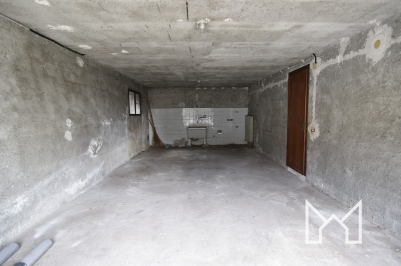 CAMPESE - Inserita in zona panoramica e comoda all'accesso alla superstrada, proponiamo villa sin...