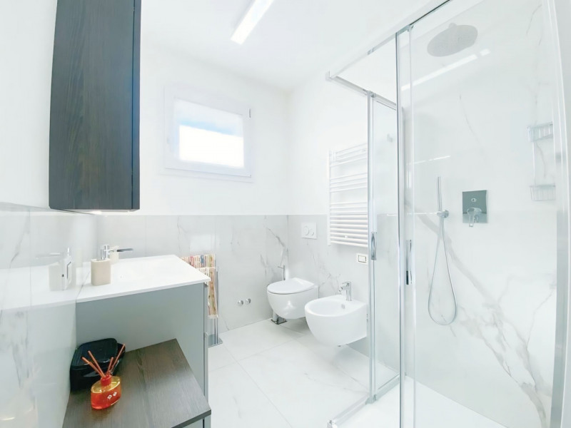 (Per INFO Mara 3481536890) ESCLUSIVA GERGO IMMOBILIARE - A Jesolo, a soli 400 mt da piazza Drago,...