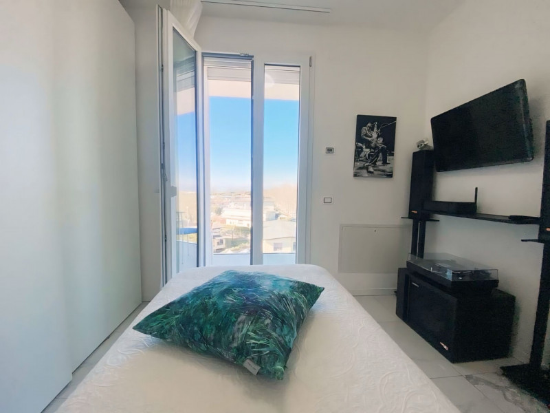 (Per INFO Mara 3481536890) ESCLUSIVA GERGO IMMOBILIARE - A Jesolo, a soli 400 mt da piazza Drago,...