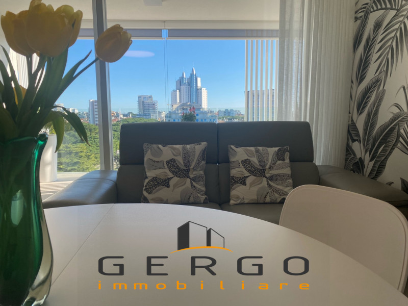 (Per INFO Mara 3481536890) ESCLUSIVA GERGO IMMOBILIARE - A Jesolo, a soli 400 mt da piazza Drago,...