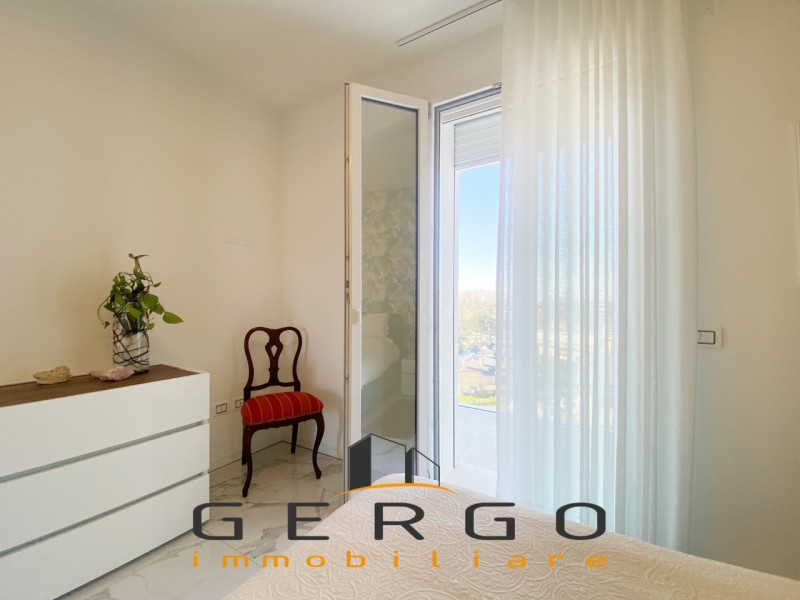 (Per INFO Mara 3481536890) ESCLUSIVA GERGO IMMOBILIARE - A Jesolo, a soli 400 mt da piazza Drago,...