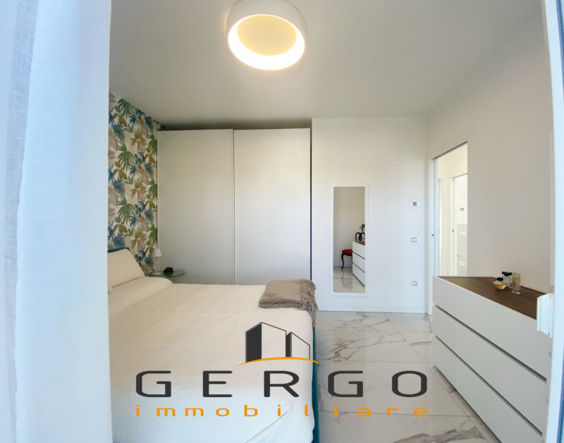 (Per INFO Mara 3481536890) ESCLUSIVA GERGO IMMOBILIARE - A Jesolo, a soli 400 mt da piazza Drago,...