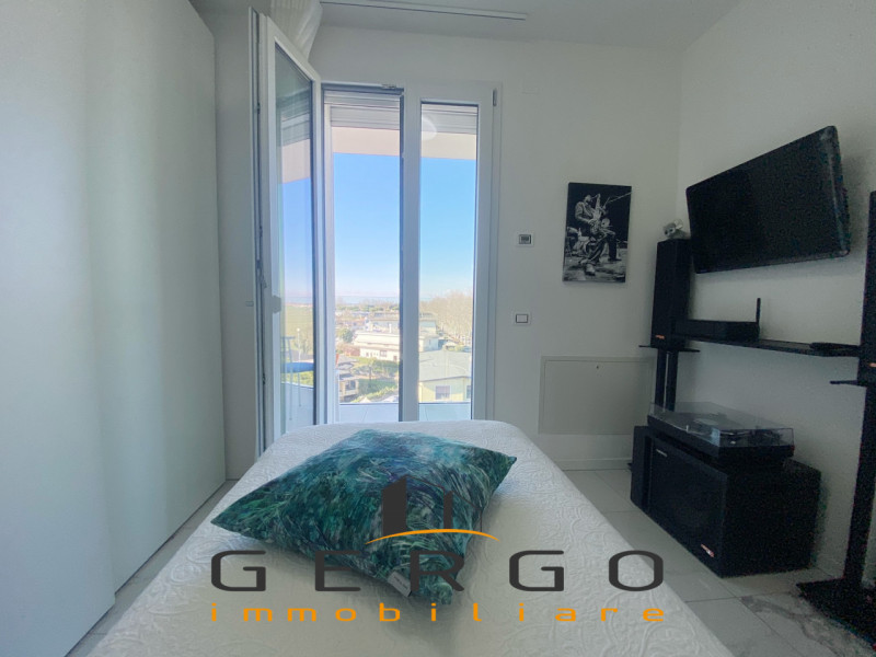 (Per INFO Mara 3481536890) ESCLUSIVA GERGO IMMOBILIARE - A Jesolo, a soli 400 mt da piazza Drago,...