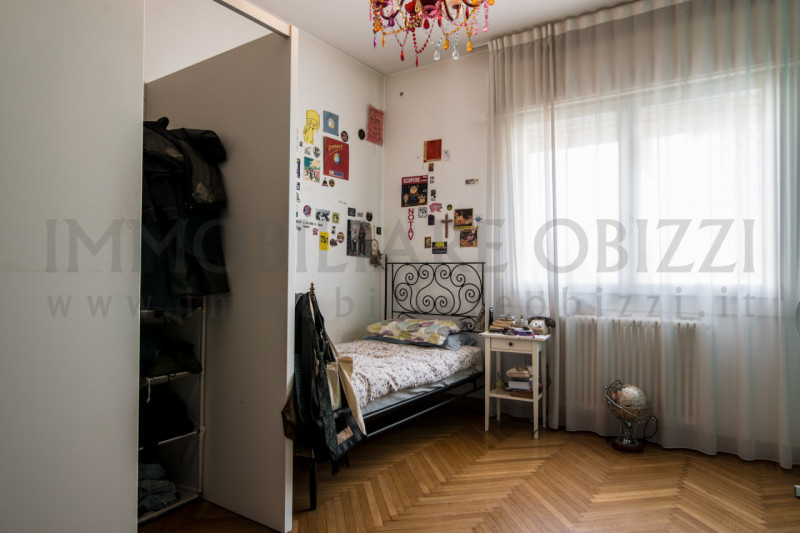 PADOVA - SANTA CROCE Appartamento che occupa tutto il secondo e ultimo piano di un elegante palaz...