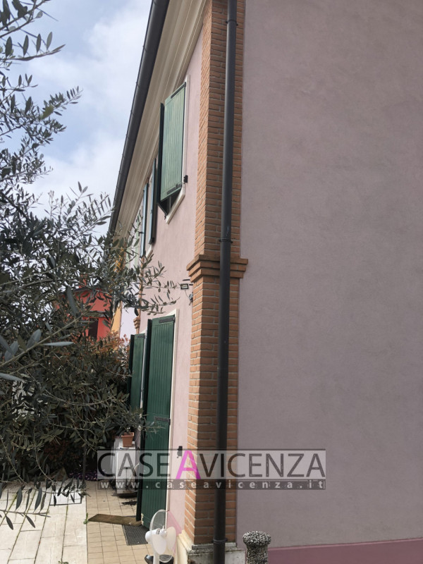 LUNGO LA RIVIERA BERICA - C.E.D - DISPONIBILE DAL 30 AGOSTO 2026 - Proponiamo introvabile casa di...