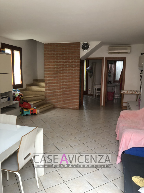 LUNGO LA RIVIERA BERICA - C.E.D - DISPONIBILE DAL 30 AGOSTO 2026 - Proponiamo introvabile casa di...