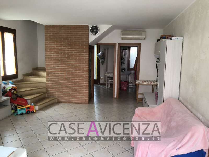 LUNGO LA RIVIERA BERICA - C.E.D - DISPONIBILE DAL 30 AGOSTO 2026 - Proponiamo introvabile casa di...