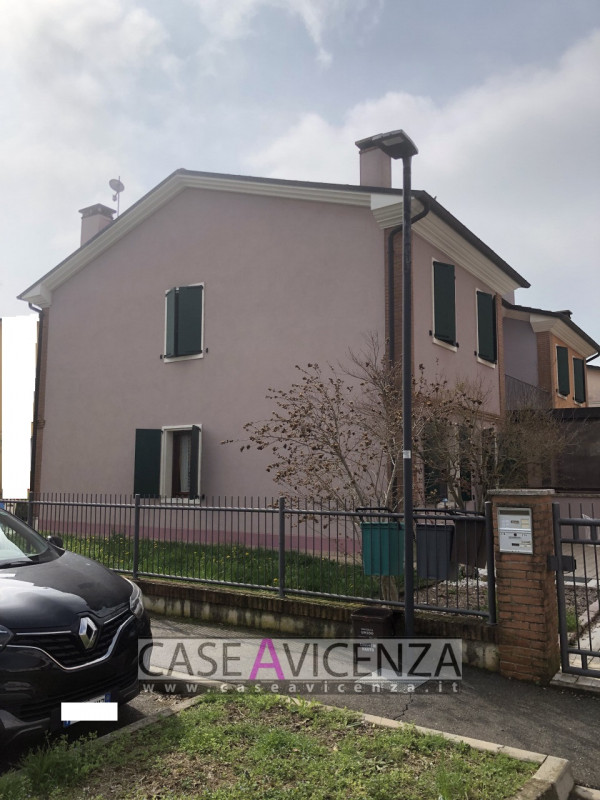 LUNGO LA RIVIERA BERICA - C.E.D - DISPONIBILE DAL 30 AGOSTO 2026 - Proponiamo introvabile casa di...