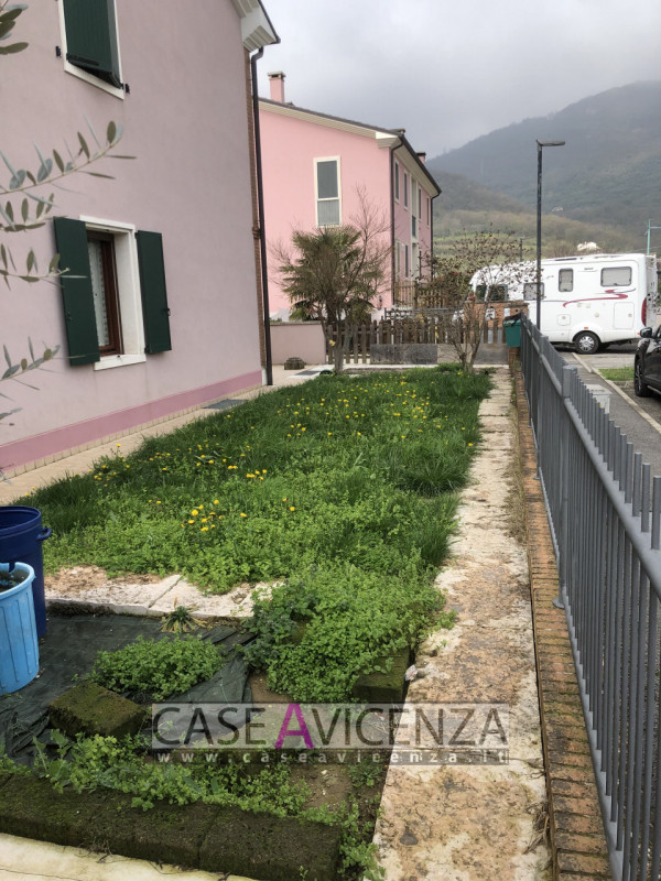 LUNGO LA RIVIERA BERICA - C.E.D - DISPONIBILE DAL 30 AGOSTO 2026 - Proponiamo introvabile casa di...