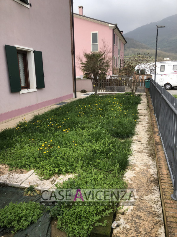 LUNGO LA RIVIERA BERICA - C.E.D - DISPONIBILE DAL 30 AGOSTO 2026 - Proponiamo introvabile casa di...