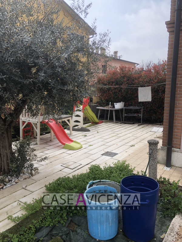 LUNGO LA RIVIERA BERICA - C.E.D - DISPONIBILE DAL 30 AGOSTO 2026 - Proponiamo introvabile casa di...