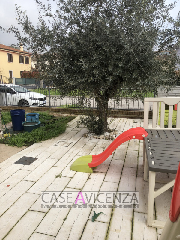 LUNGO LA RIVIERA BERICA - C.E.D - DISPONIBILE DAL 30 AGOSTO 2026 - Proponiamo introvabile casa di...