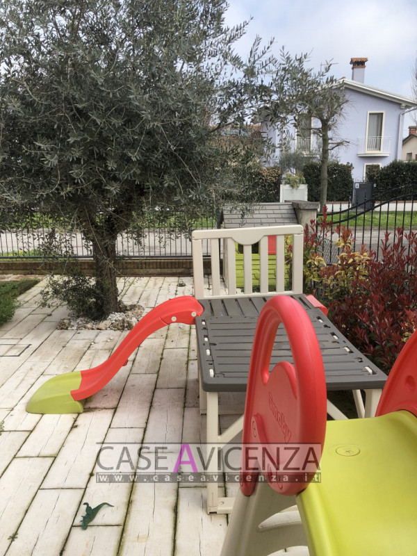 LUNGO LA RIVIERA BERICA - C.E.D - DISPONIBILE DAL 30 AGOSTO 2026 - Proponiamo introvabile casa di...