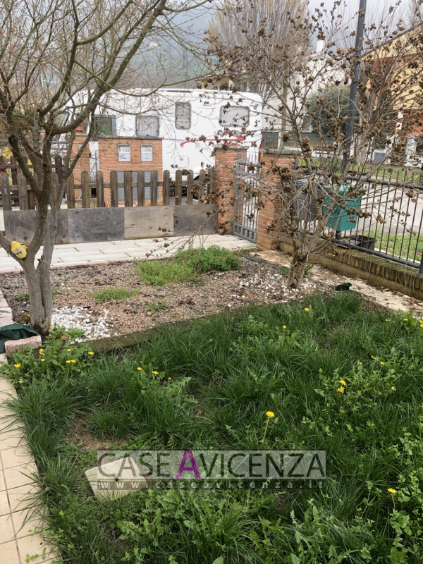 LUNGO LA RIVIERA BERICA - C.E.D - DISPONIBILE DAL 30 AGOSTO 2026 - Proponiamo introvabile casa di...