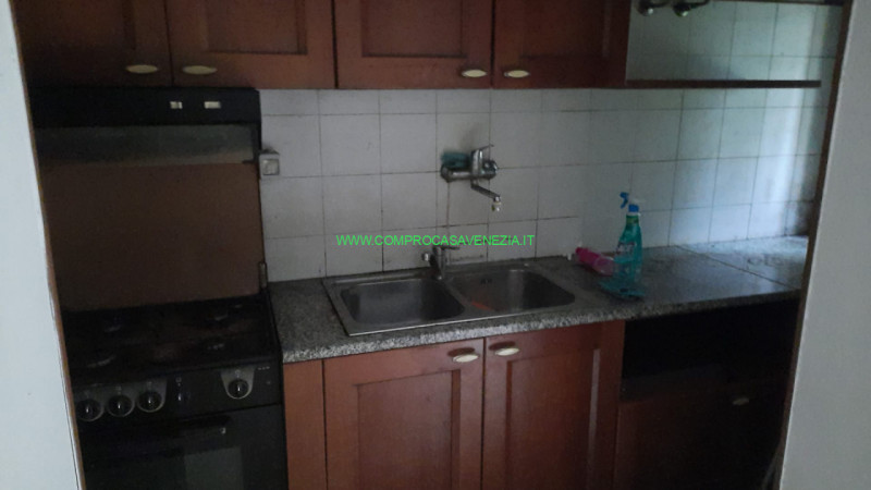 CASALE SUL SILE.  Introvabile rapporto prezzo-qualità per questa costruzione solida anni sessanta...