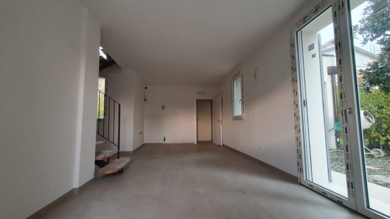 Case, Appartamenti, Ville, Attici, Loft in Vendita a Cavezzo