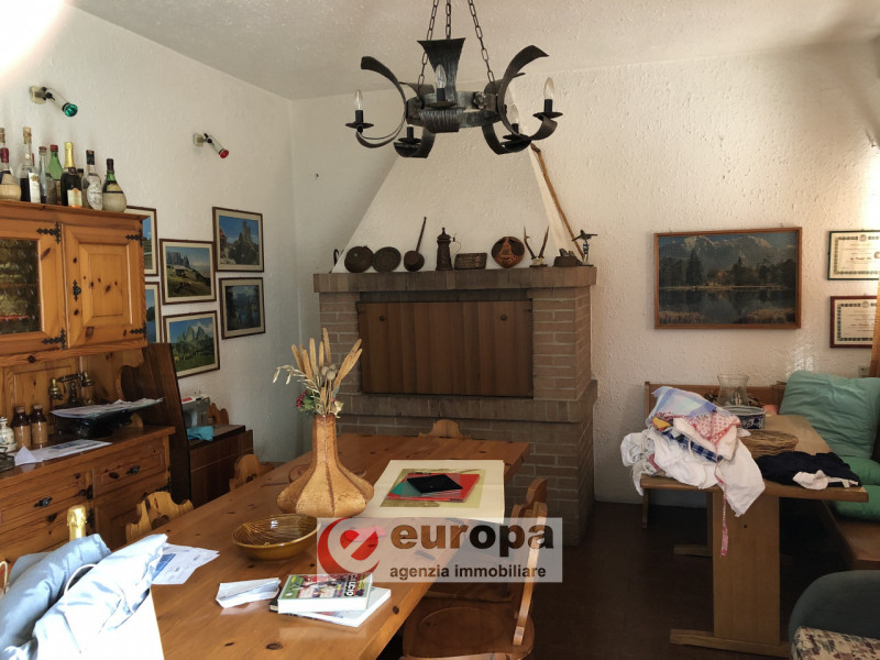 OSPEDALETTO (Bolzano Vicentino), nelle adiacenze del capolinea dell'autobus urbano n.05, spaziosa...