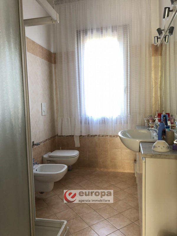 OSPEDALETTO (Bolzano Vicentino), nelle adiacenze del capolinea dell'autobus urbano n.05, spaziosa...