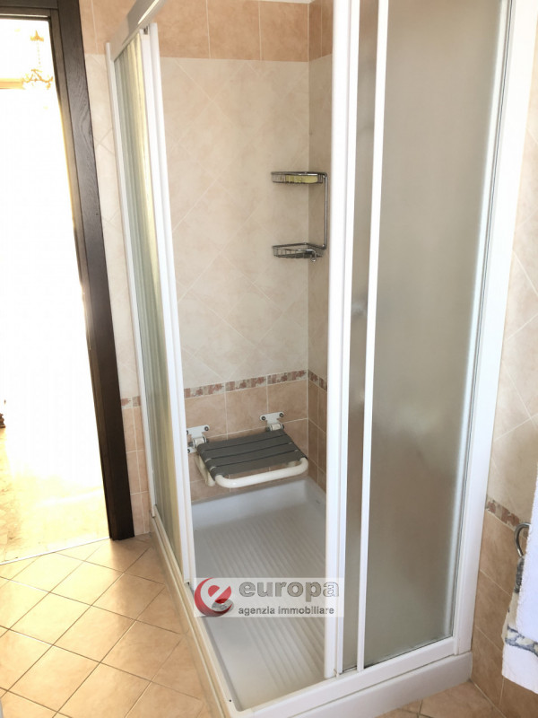 OSPEDALETTO (Bolzano Vicentino), nelle adiacenze del capolinea dell'autobus urbano n.05, spaziosa...