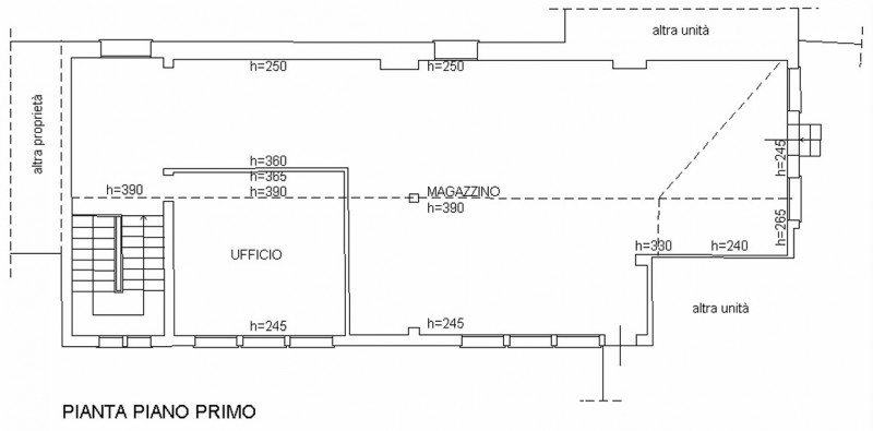 Vendesi in zona centrale a Monselice fabbricato composto da un appartamento di mq. 165 al piano p...