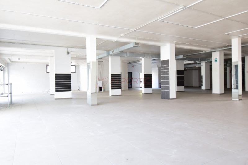 PIOVE DI SACCO SP 93 - Via Scardovara – NEGOZIO di 500 mq con 6 GRANDI VETRINE, doppio accesso e ...