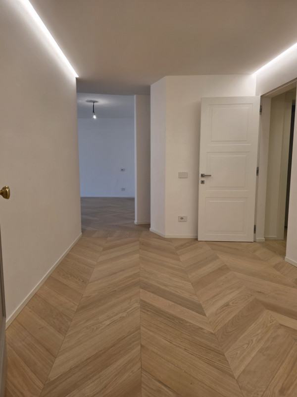 Scoprite un'opportunità unica nella storica città di Padova! Questo spazioso appartamento, situat...
