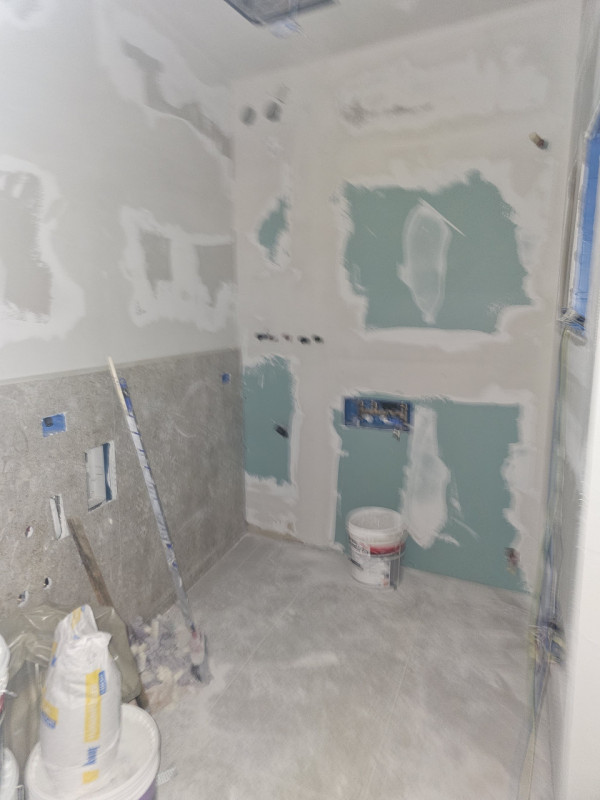 Scoprite un'opportunità unica nella storica città di Padova! Questo spazioso appartamento, situat...